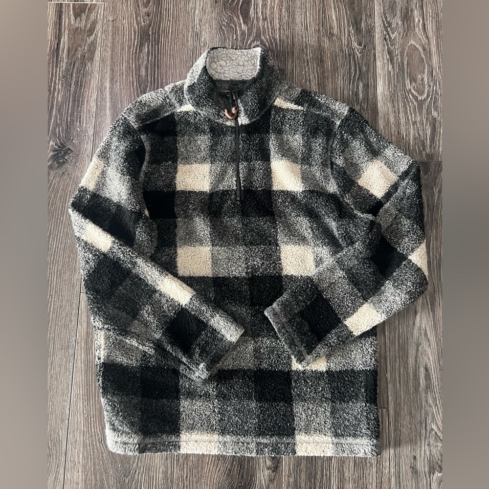 Barely worn true grit quarter zip!